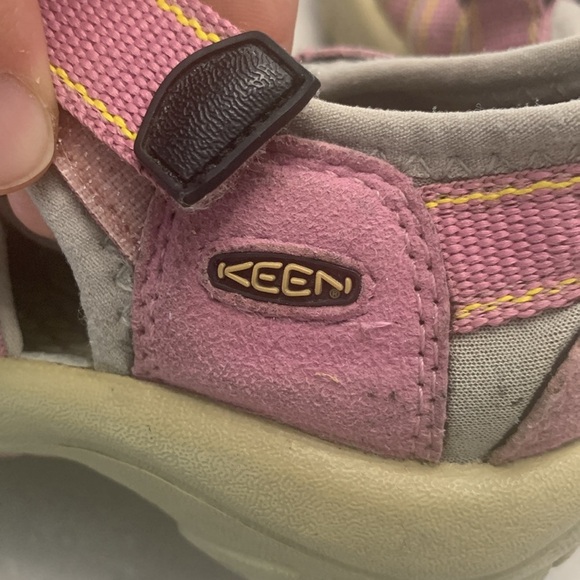 Kids Keens 2 pairs size 12 Toddler - Picture 4 of 11